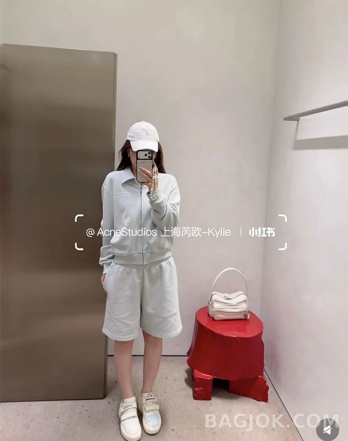 아크네 스튜디오 아크네 스튜디오 프레이드 칼라 레터링 집업 맨투맨 상세 이미지