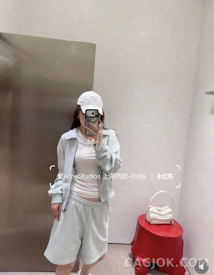 아크네 스튜디오 아크네 스튜디오 프레이드 칼라 레터링 집업 맨투맨 상세 이미지