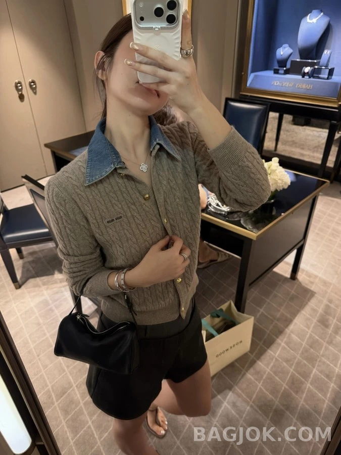 미우미우 미우미우 데님 칼라 케이블 가디건 상세 이미지