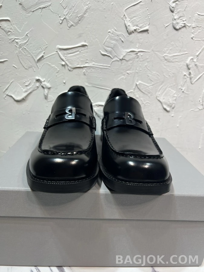 발렌시아가 발렌시아가 COMFY 로퍼 상세 이미지