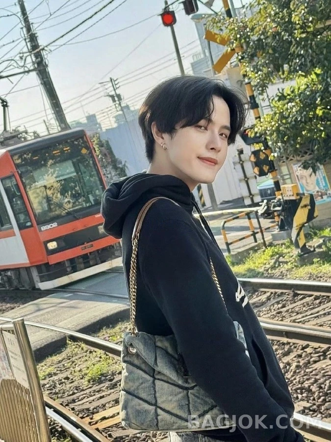 생로랑 세인트로랑 로고 플록 프린트 후드티 상세 이미지