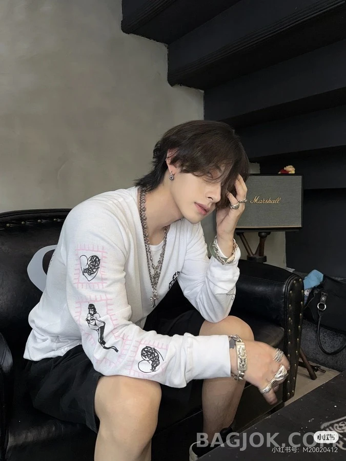 크롬하츠 크롬하츠 데들리돌 콜라보 그래픽 긴팔 티셔츠 상세 이미지