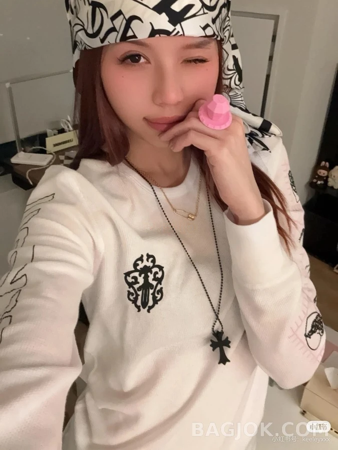 크롬하츠 크롬하츠 데들리돌 콜라보 그래픽 긴팔 티셔츠 상세 이미지