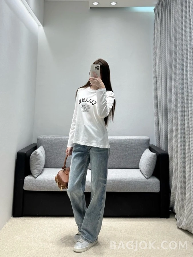 셀린느 셀린느 사자 문양 크롭 긴팔 티셔츠 상세 이미지