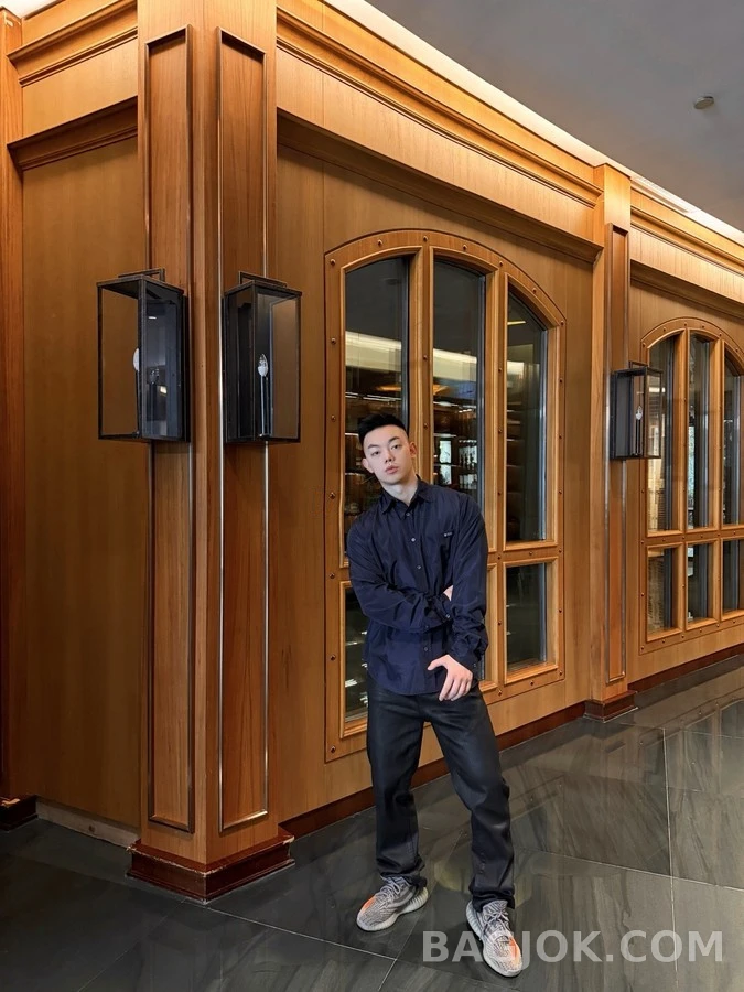 프라다 프라다 삼각 로고 셔츠 상세 이미지