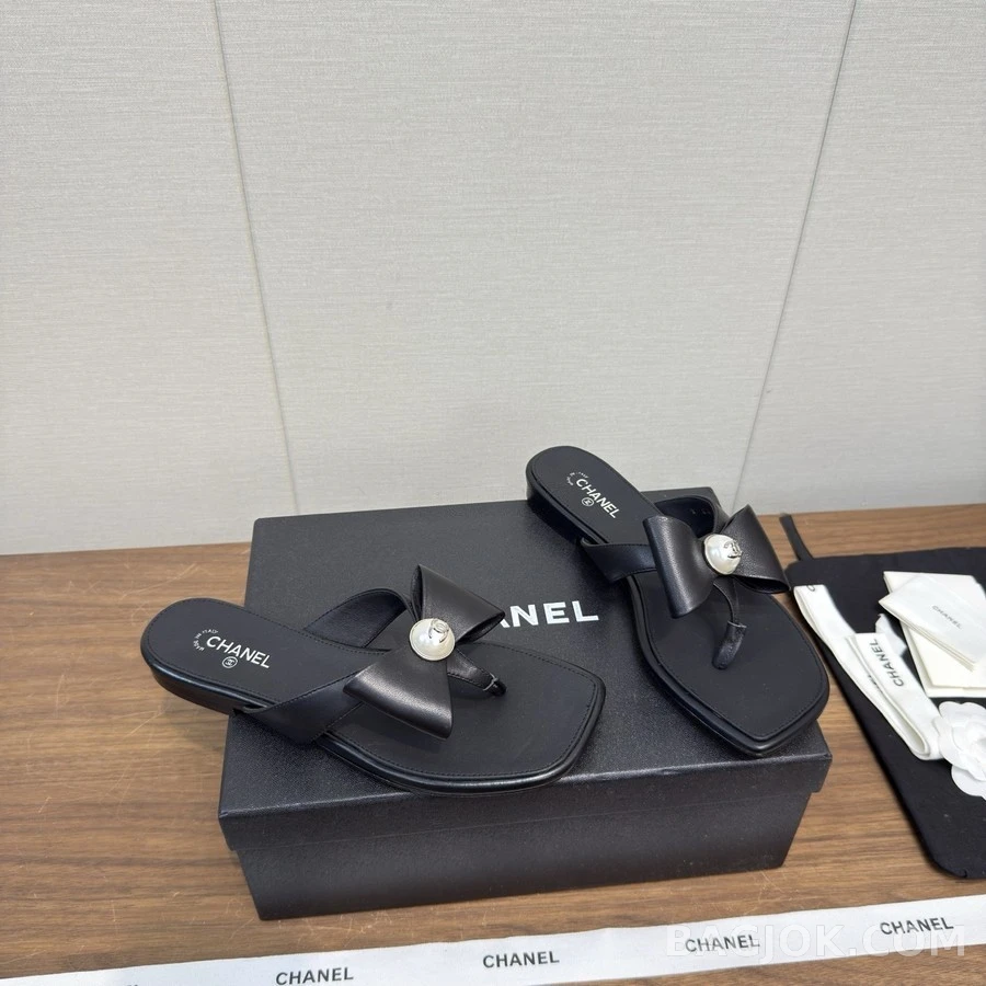 샤넬 샤넬 진주 로고 리본 샌들 상세 이미지
