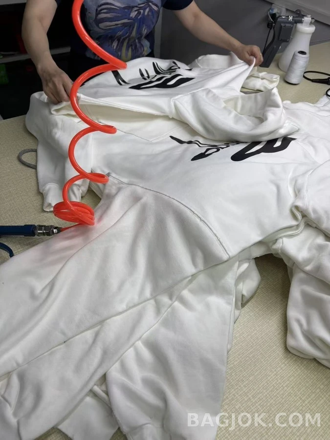 발렌시아가 발렌시아가 그래피티 로고 후드 상세 이미지