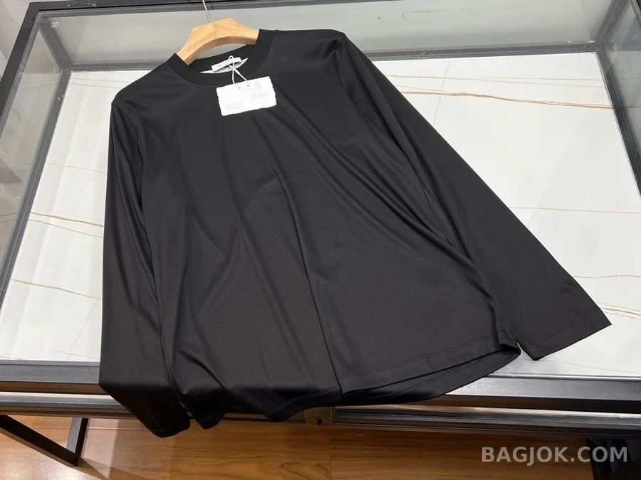 브루넬로 쿠치넬리 브루넬로 쿠치넬리 기본 라운드넥 긴팔 티셔츠 상세 이미지