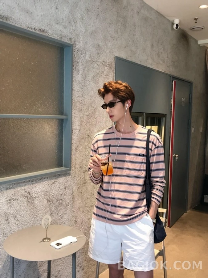 프라다 프라다 스트라이프 디스트로이드 긴팔 티셔츠 상세 이미지