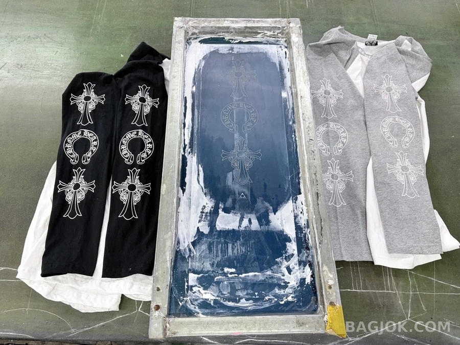 크롬하츠 크롬하츠 크로스 패턴 래글런 긴팔 티셔츠 상세 이미지
