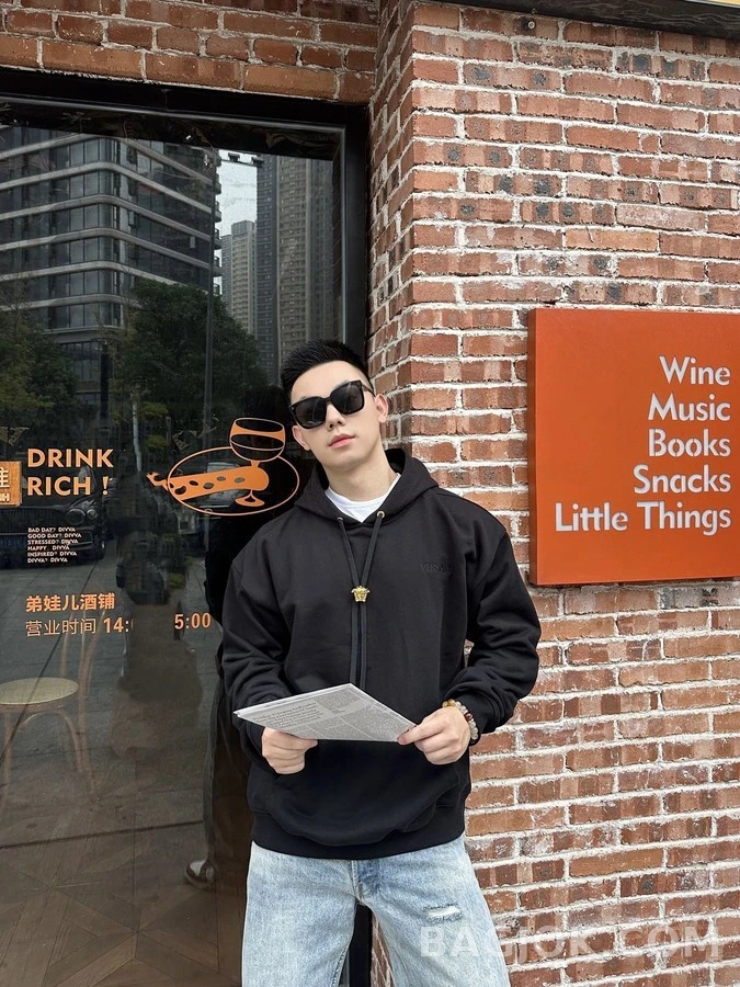베르사체 베르사체 메두사 자수 로고 후드 맨투맨 상세 이미지