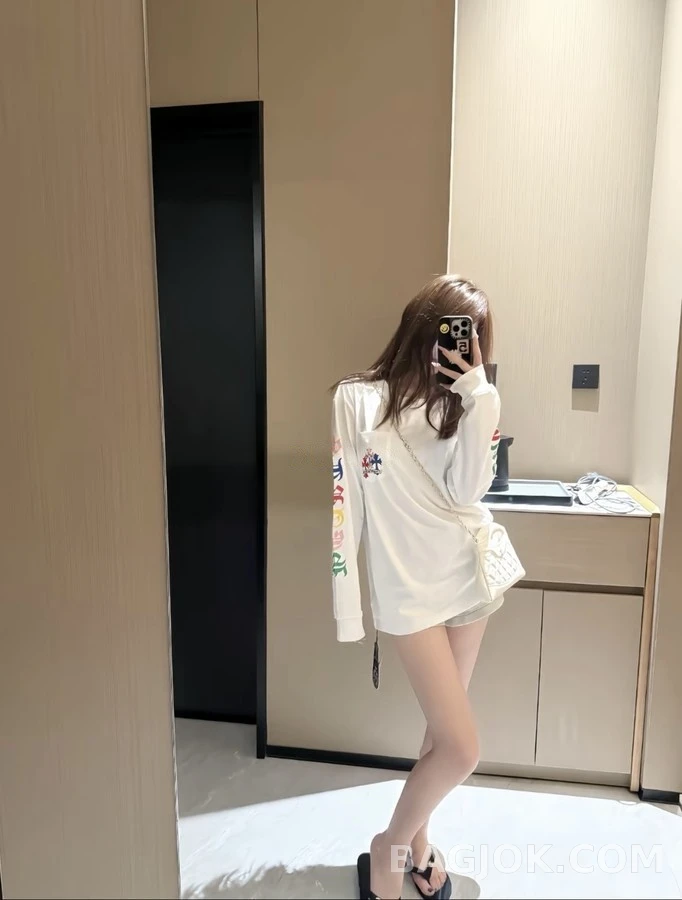 크롬하츠 크롬하츠 멀티 컬러 크로스 포켓 긴팔 티셔츠 상세 이미지