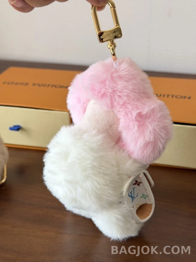 루이비통 루이비통 비비안 퍼 멀티 모노그램 키링 상세 이미지
