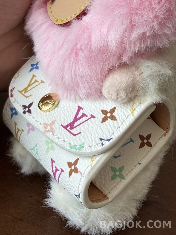 루이비통 루이비통 비비안 퍼 멀티 모노그램 키링 상세 이미지