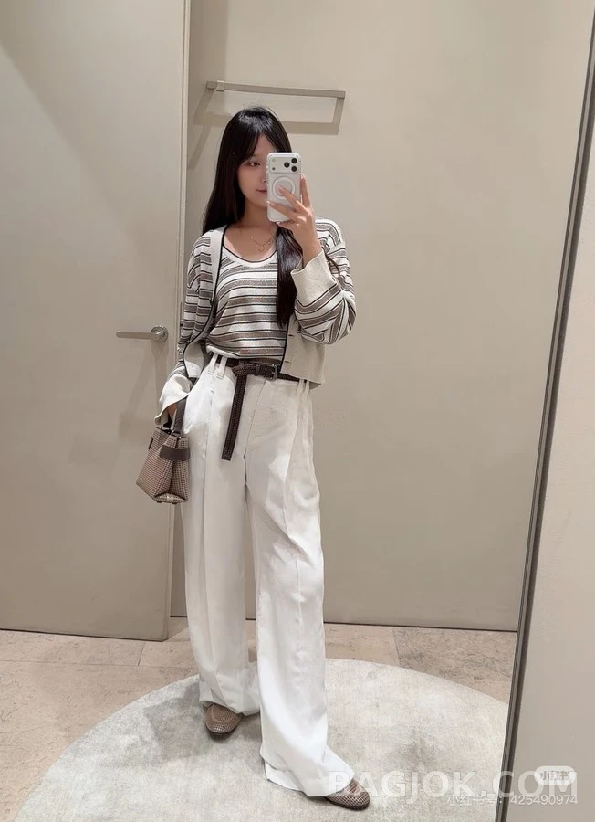 브루넬로 쿠치넬리 브루넬로 쿠치넬리 배색 스트라이프 V넥 가디건 상세 이미지
