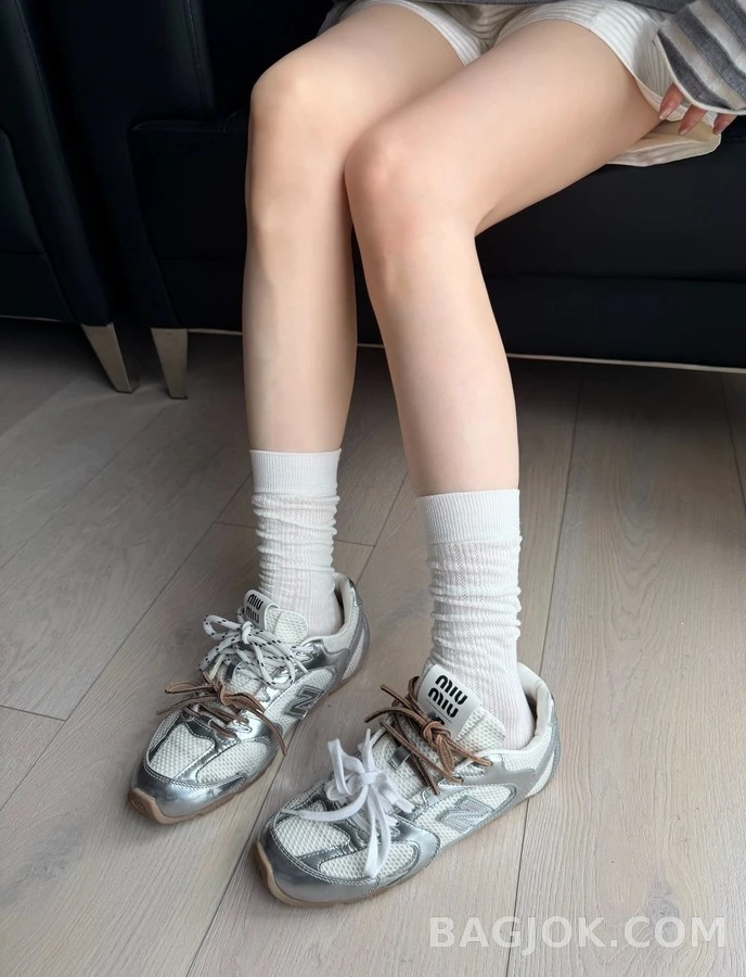 뉴발란스 뉴발란스 메탈릭 스니커즈 상세 이미지