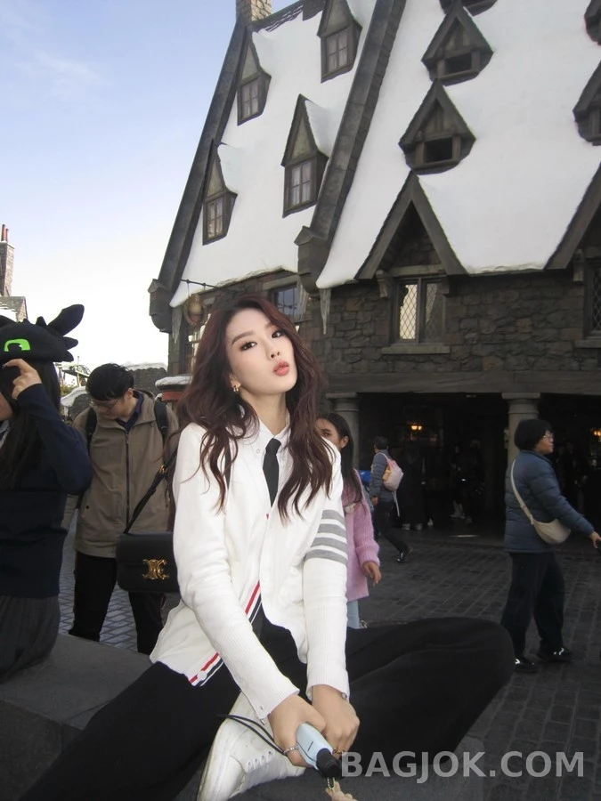 톰브라운 톰브라운 포바 스트라이프 브이넥 가디건 상세 이미지