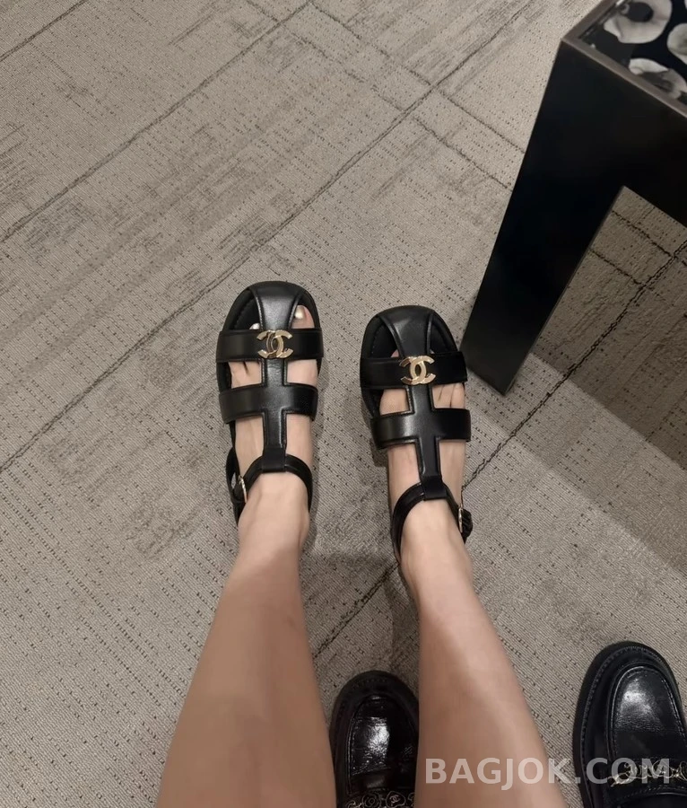 샤넬 샤넬 로고 로마 스트랩 샌들 상세 이미지