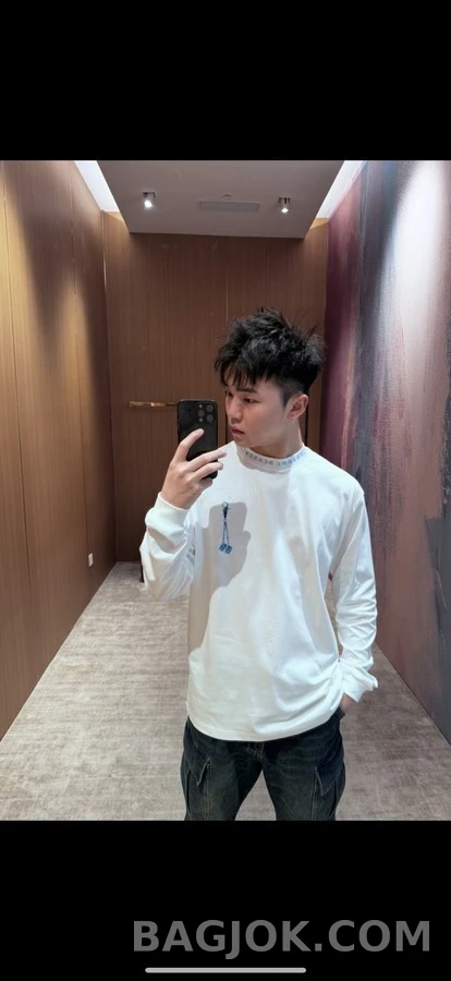 크롬하츠 크롬하츠 폰트 다이스 긴팔 티셔츠 상세 이미지