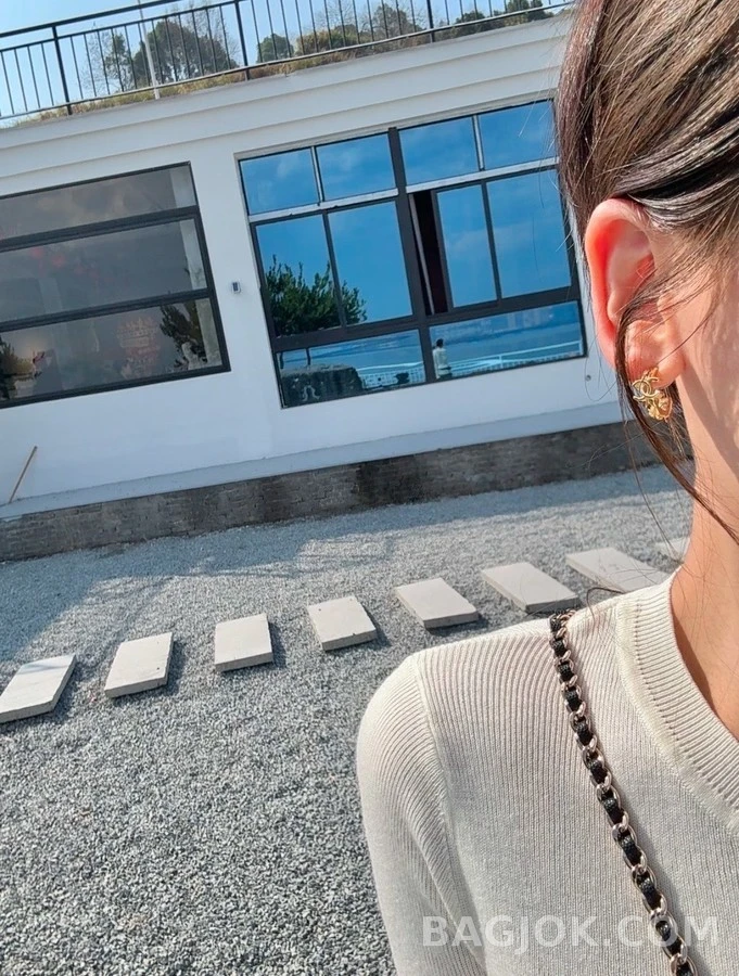 샤넬 샤넬 퀼팅 후프 이어링 상세 이미지