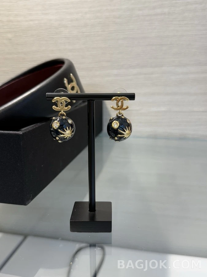 샤넬 샤넬 코스믹 스타 볼 귀걸이 상세 이미지