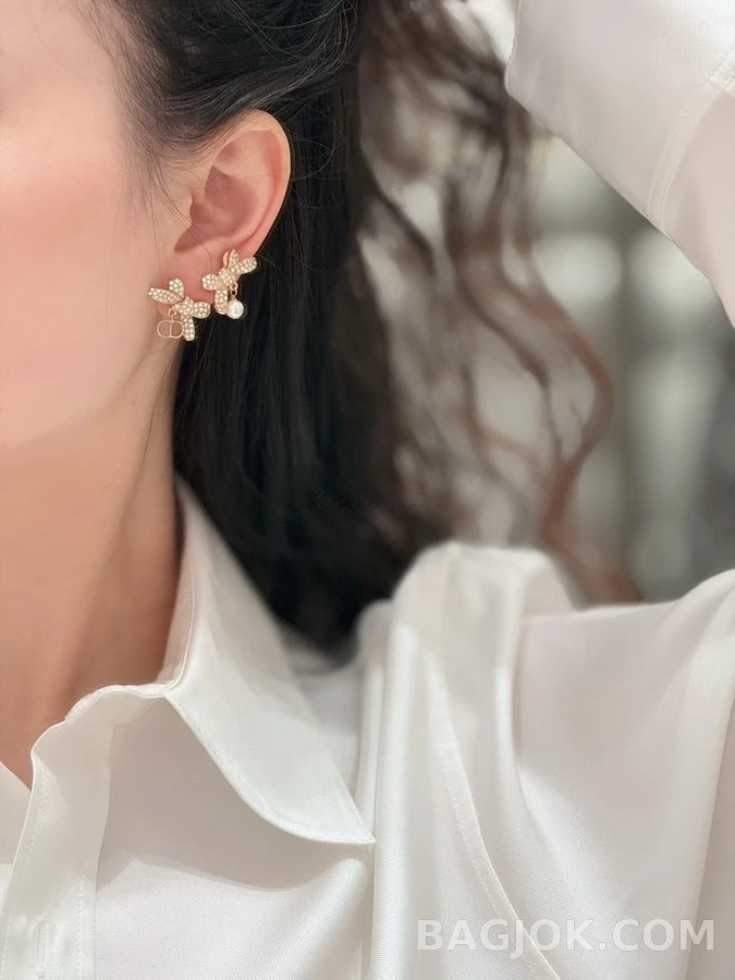 디올 디올 다이아몬드 보우 진주 드롭 귀걸이 상세 이미지