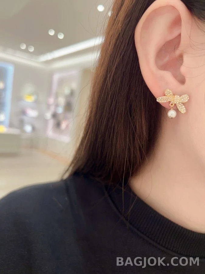 디올 디올 다이아몬드 보우 진주 드롭 귀걸이 상세 이미지