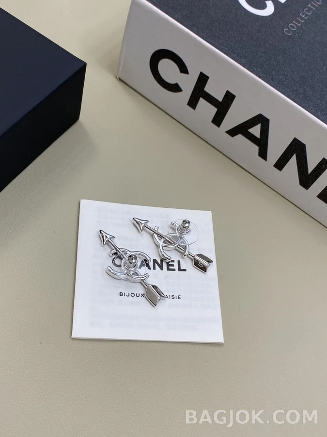 샤넬 샤넬 큐피드 화살 더블 C 귀걸이 상세 이미지