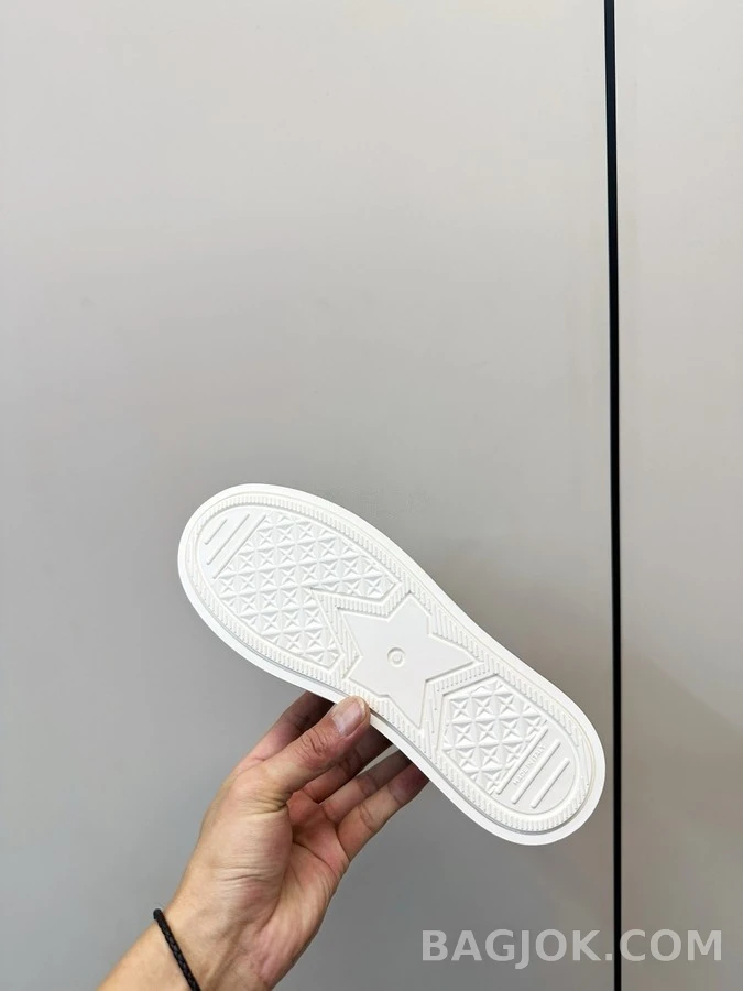 디올 디올 WALK'N' 모노그램 자수 플랫폼 스니커즈 상세 이미지