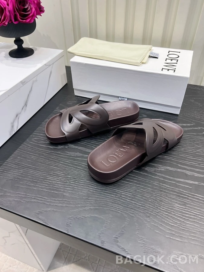 로에베 로에베 컷아웃 슬라이드 상세 이미지