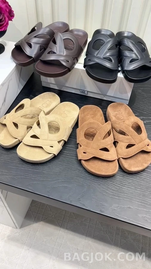 로에베 로에베 컷아웃 레더 슬라이드 샌들 상세 이미지