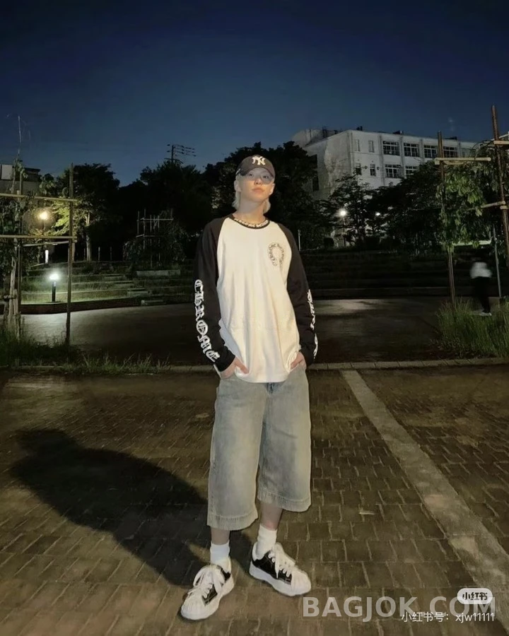 크롬하츠 크롬하츠 홀스슈 로고 배색 긴팔 티셔츠 상세 이미지