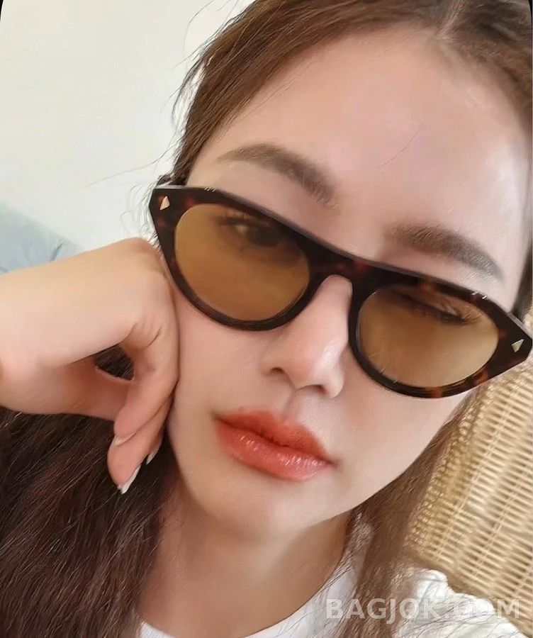 프라다 프라다 토터스셸 캣아이 선글라스 상세 이미지