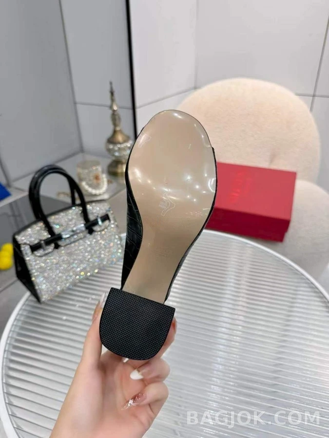 발렌티노 발렌티노 V 로고 악어 엠보 뮬 상세 이미지