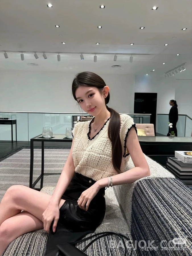 샤넬 샤넬 배색 V넥 크로셰 니트 베스트 상세 이미지