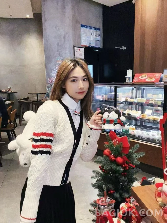 톰브라운 톰브라운 스트라이프 오픈워크 가디건 상세 이미지