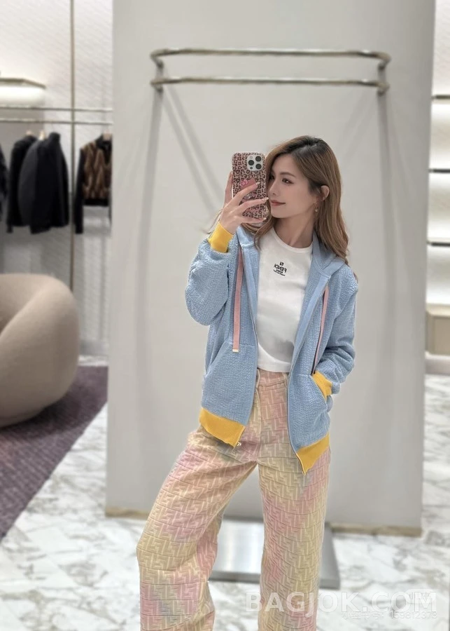 펜디 펜디 배색 니트 후드집업 상세 이미지