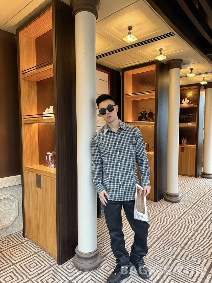 셀린느 셀린느 체크 자수 셔츠 상세 이미지