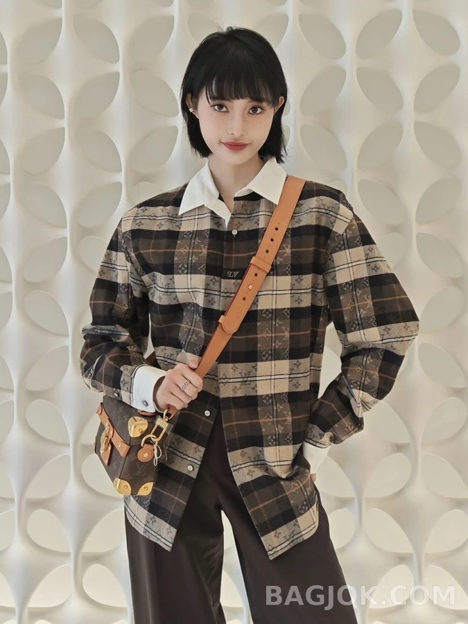 루이비통 루이비통 배색 카라 체크 긴팔 티셔츠 상세 이미지