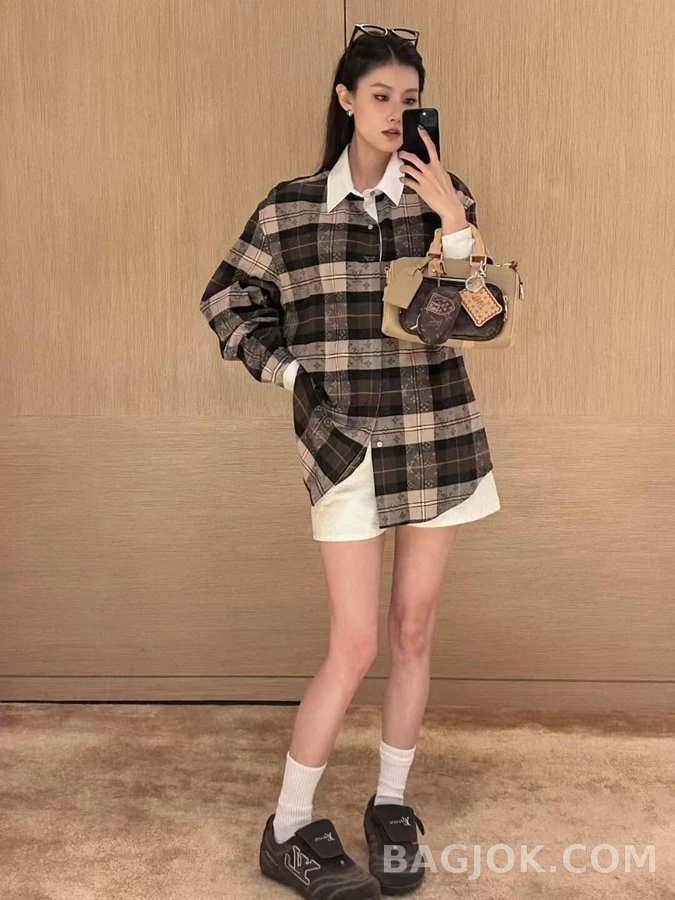 루이비통 루이비통 배색 카라 체크 긴팔 티셔츠 상세 이미지