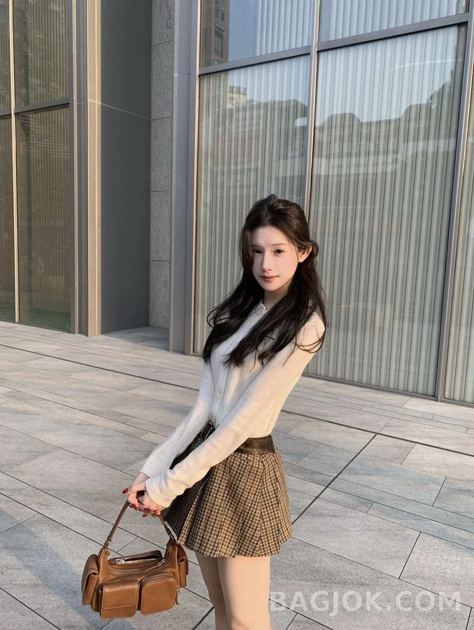 미우미우 미우미우 폴로 카라 니트 가디건 상세 이미지