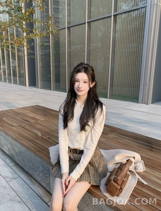 미우미우 미우미우 폴로 카라 니트 가디건 상세 이미지