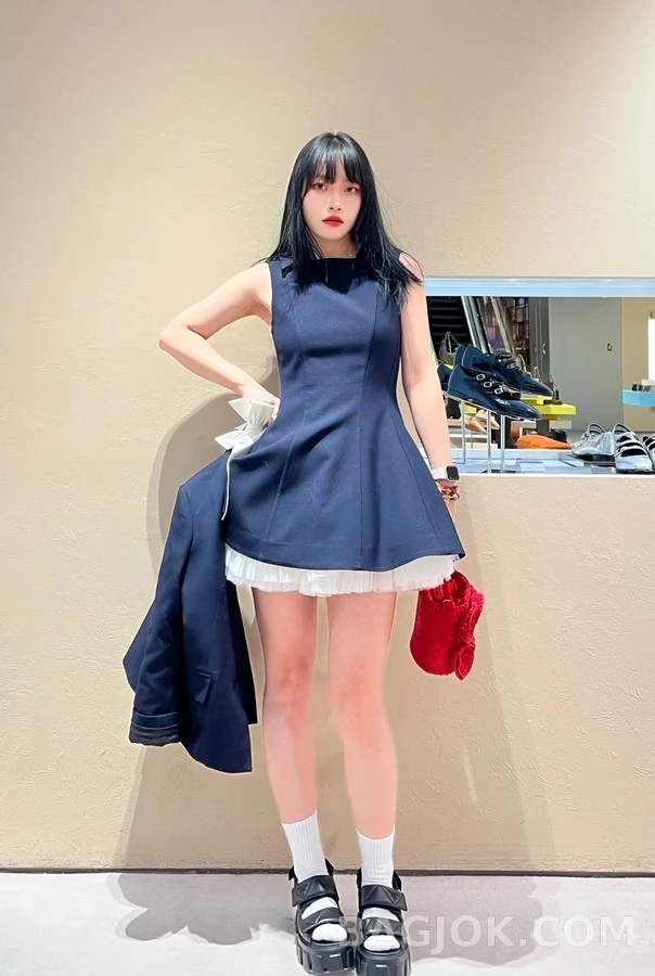 프라다 프라다 모놀리스 플랫폼 벨크로 샌들 상세 이미지