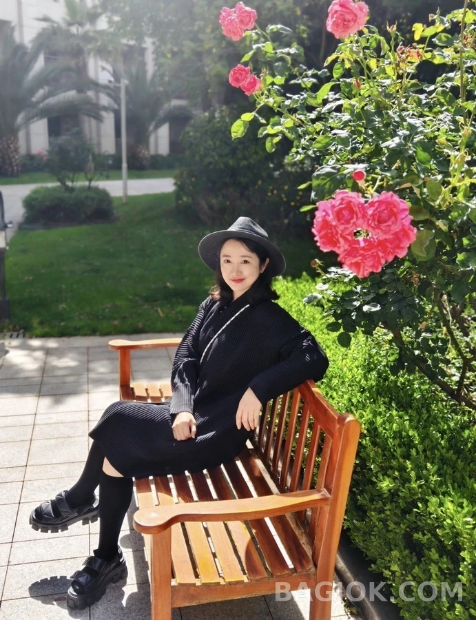프라다 프라다 모놀리스 플랫폼 벨크로 샌들 상세 이미지