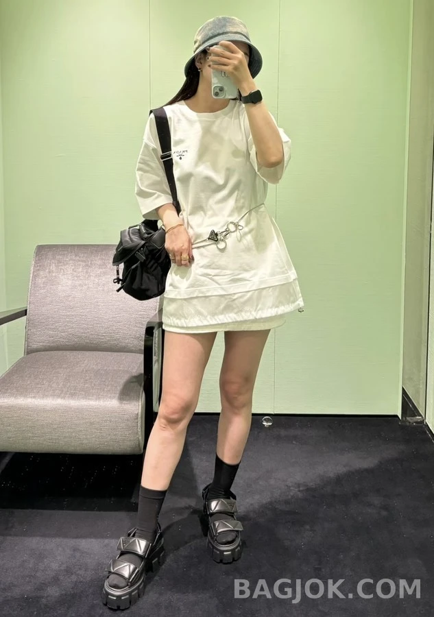 프라다 프라다 모놀리스 플랫폼 벨크로 샌들 상세 이미지