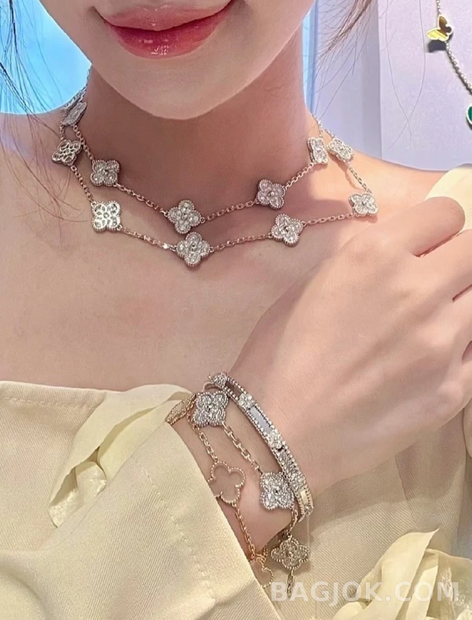 반클리프 아펠 반 클리프 아펠 클로버 다이아몬드 목걸이 상세 이미지