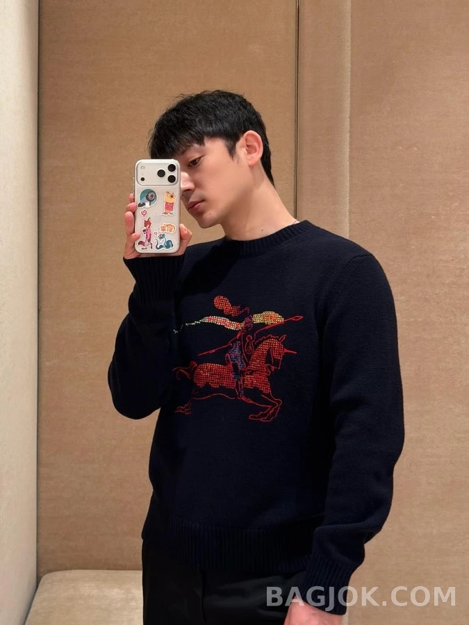 버버리 버버리 EKD 기사 자수 니트 상세 이미지