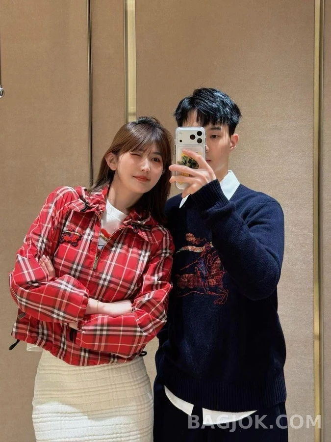 버버리 버버리 EKD 기사 자수 니트 상세 이미지