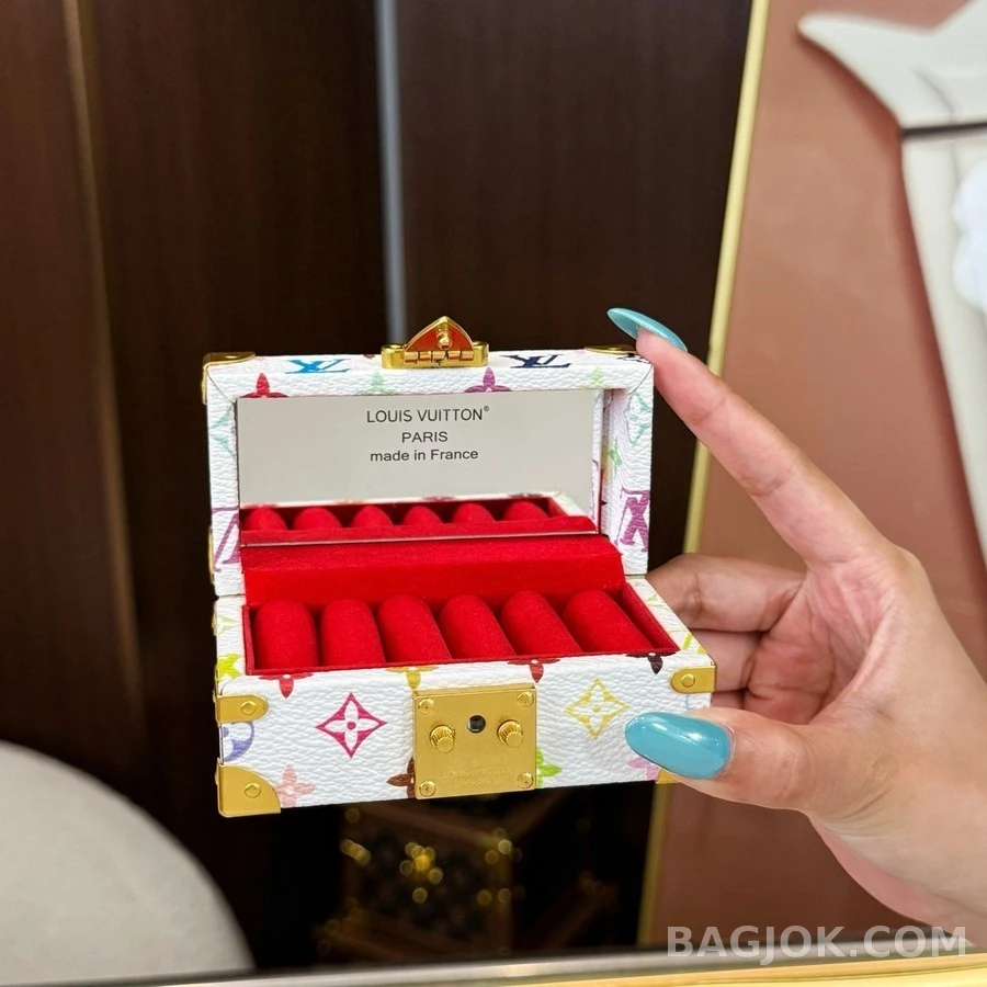 루이비통 루이비통 트렁크 립스틱 케이스 상세 이미지