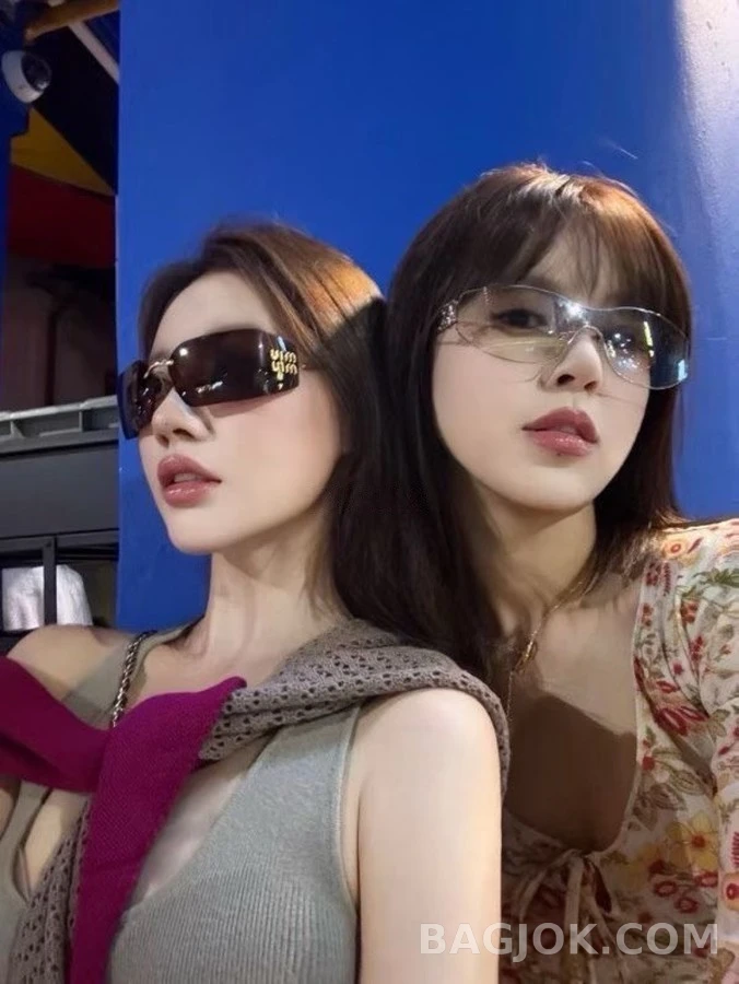 샤넬 샤넬 라인스톤 로고 선글라스 상세 이미지